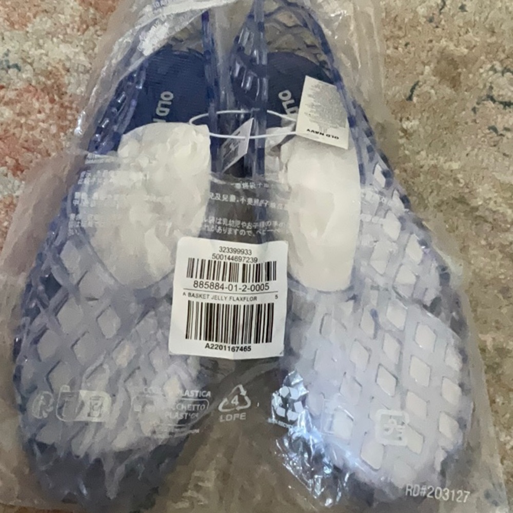 NWT Girls Old Navy Clear Jelly Sandals